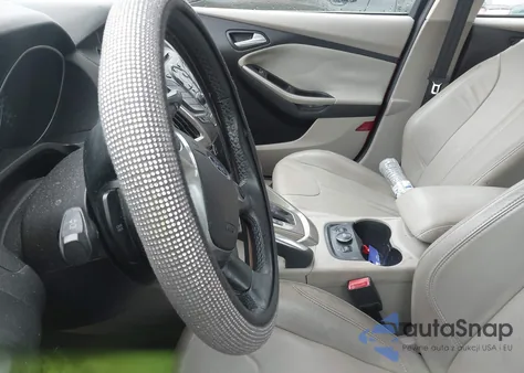 2012 Ford Focus Sel z USA, uszkodzony, nr VIN 1FAHP3M23CL183186